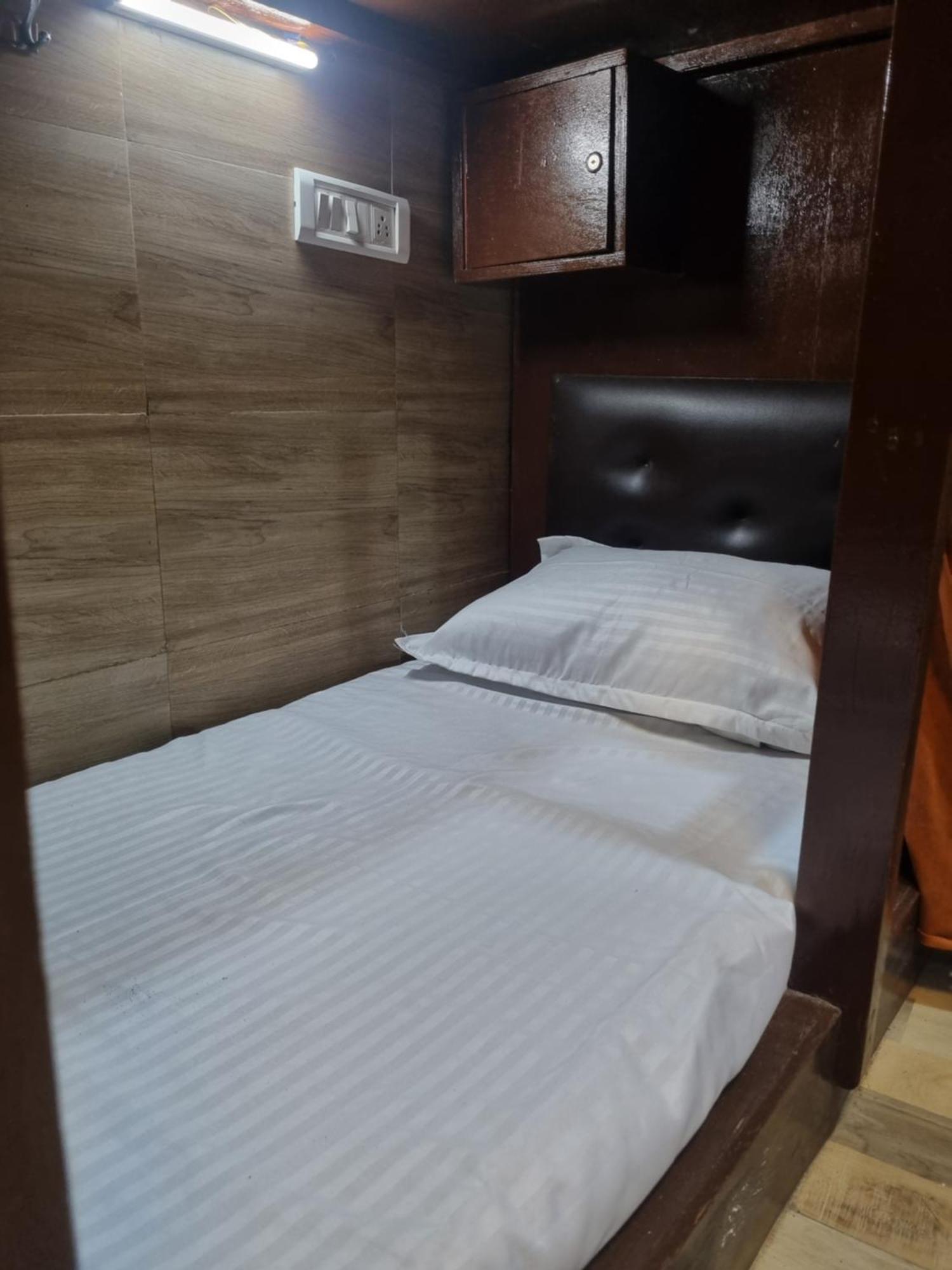 Unibed Dormitory Mumbai Luaran gambar