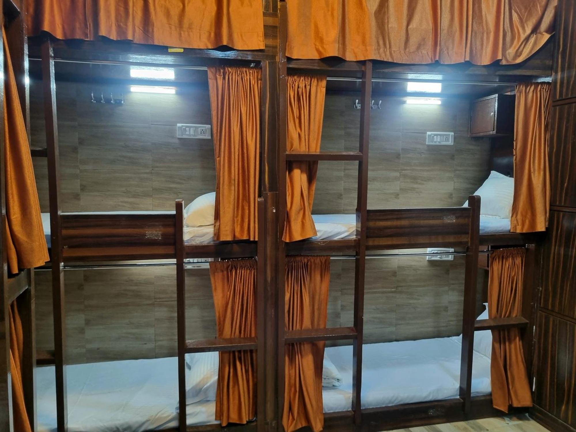 Unibed Dormitory Mumbai Luaran gambar