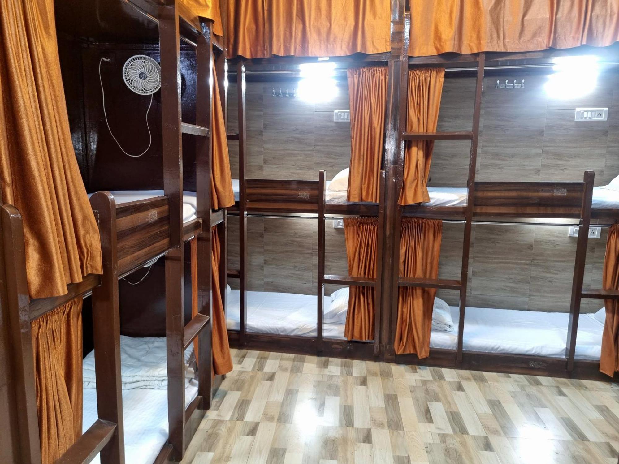 Unibed Dormitory Mumbai Luaran gambar