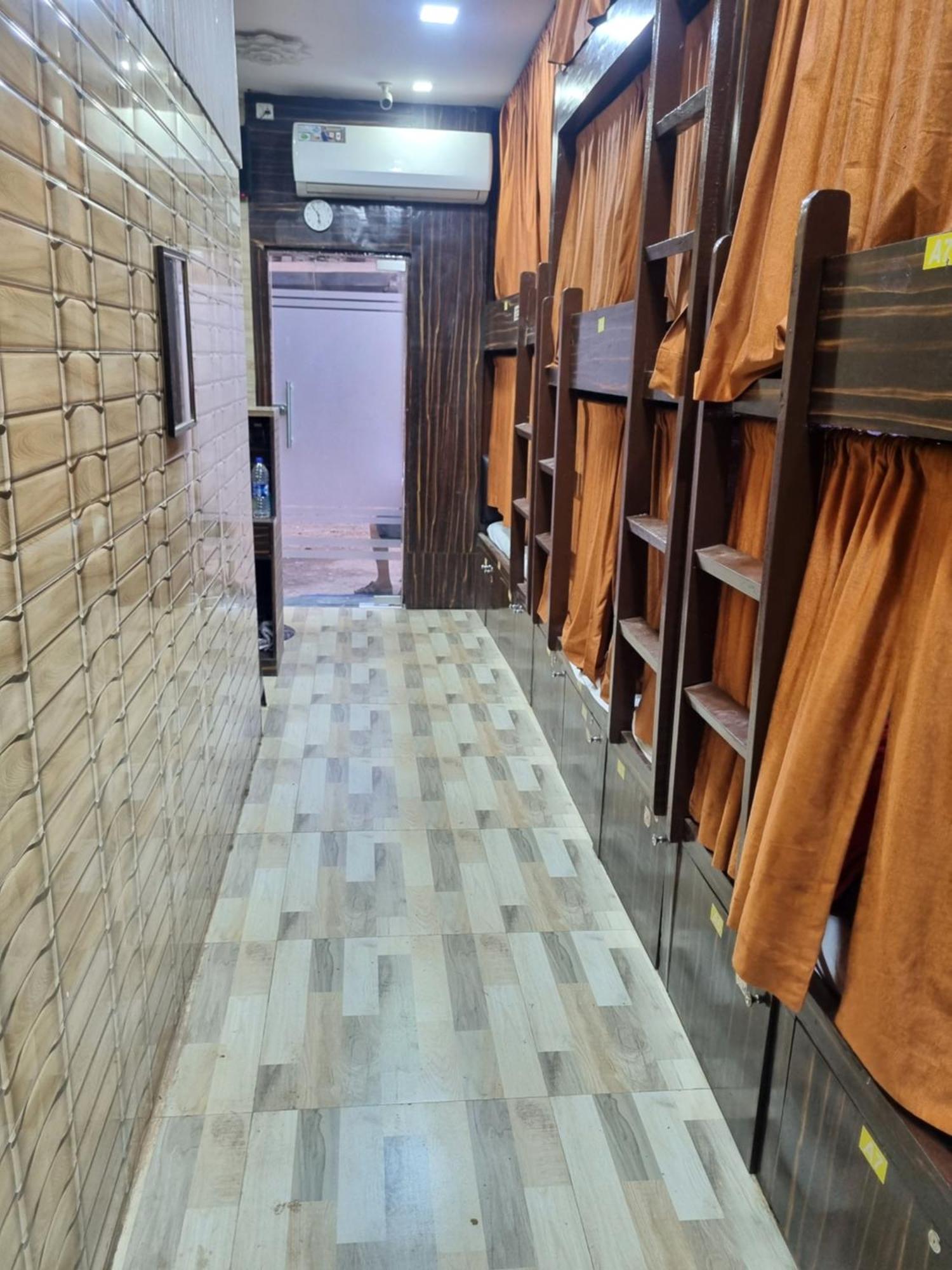 Unibed Dormitory Mumbai Luaran gambar